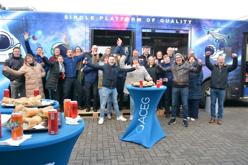 Topradio verwent politie tijdens middagpauze