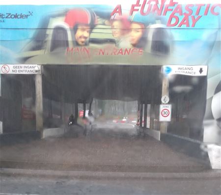 Tunnel naar circuit ondergelopen