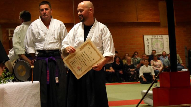 Twee Dan-graden bij Bushido