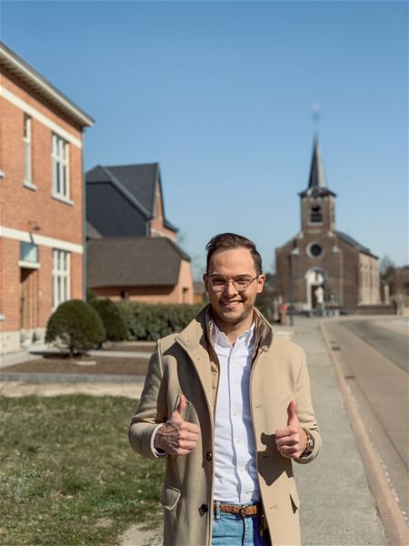 Vastgoedmakelaar in de bres voor zijn buren