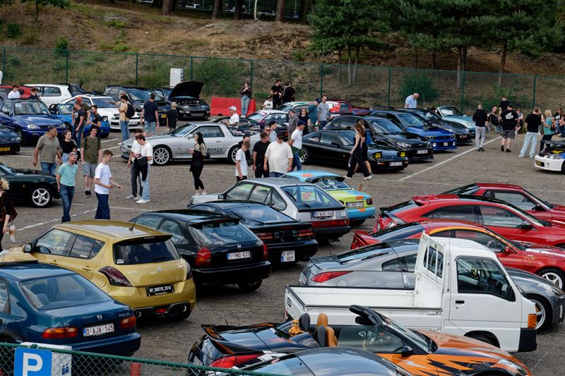 Veel auto's en toeschouwers op Japfest