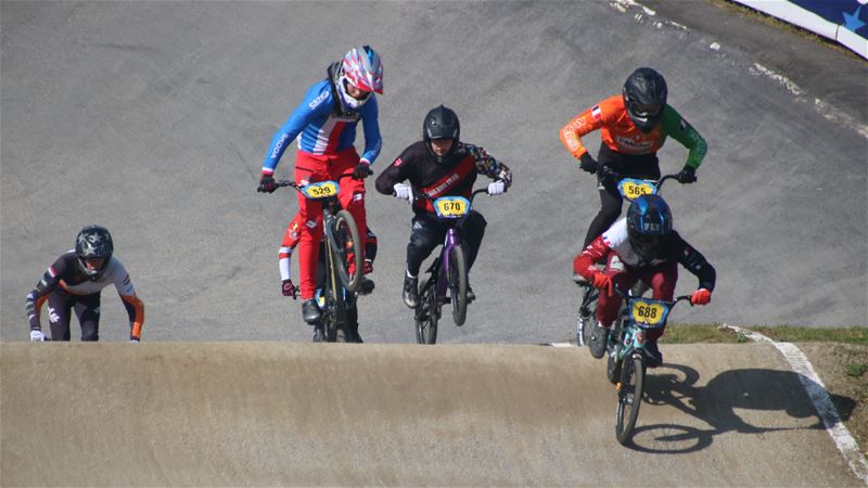 Veel toeschouwers en veel sfeer op eerste dag BMX