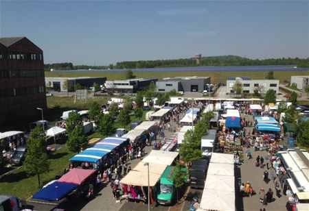 Veel volk op herschikte markt