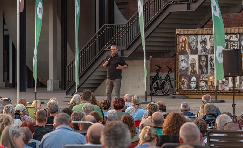Veel volk voor optreden van Erhan Demerci