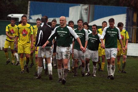 Viversel wint gemeentelijk voetbaltornooi