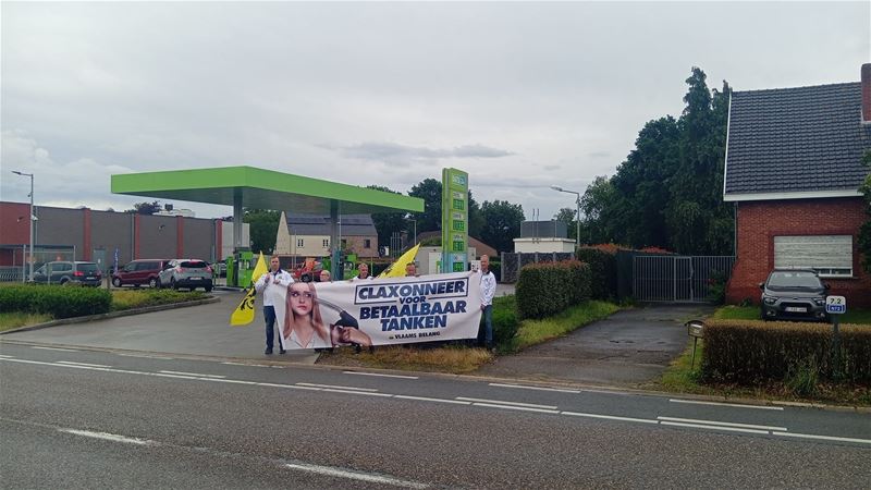 Vlaams Belang liet claxonneren tegen benzineprijs