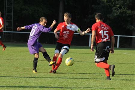 Voetbalclubs spelen tegen elkaar op 10 augustus