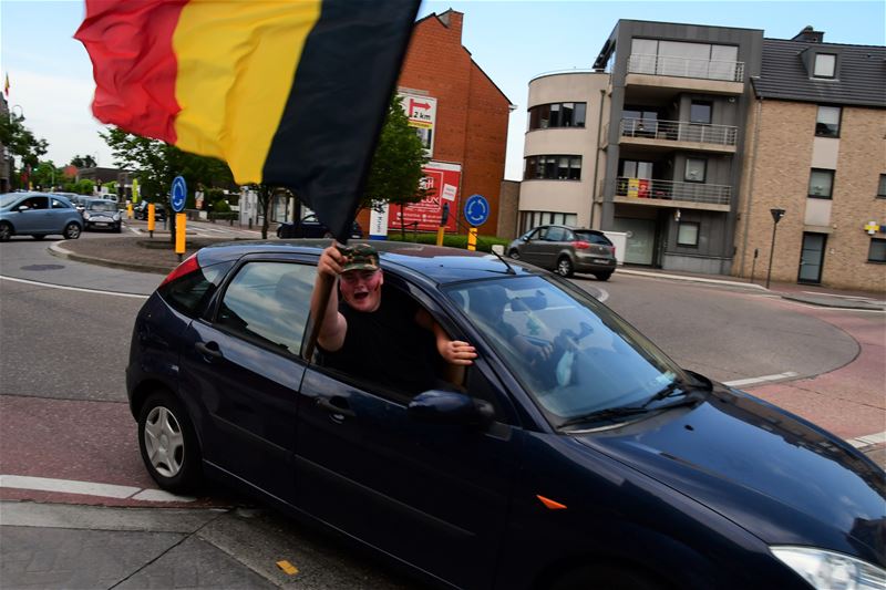 Voetbalfeestje in de straten