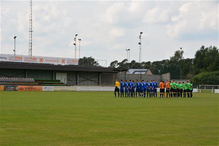 Voetballen achter gesloten deuren ...