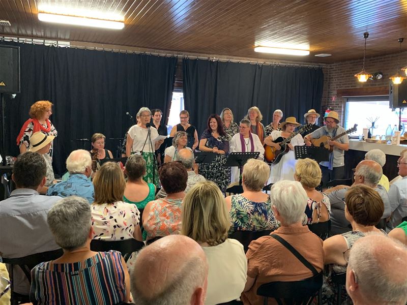 Volkorengrijs viert vocaal zijn verjaardag