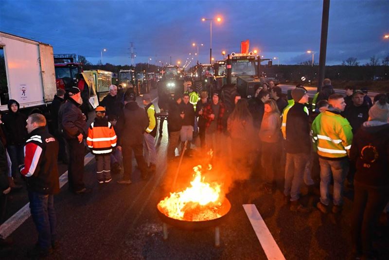 Volledige blokkade, iedereen van snelweg geleid