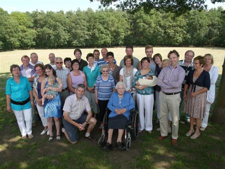 'Voor den Bos' viert buurtfeest