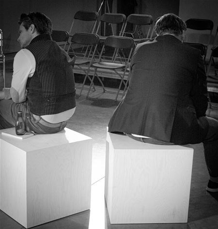 Vrijdag theater in kunstgalerij De Mijlpaal