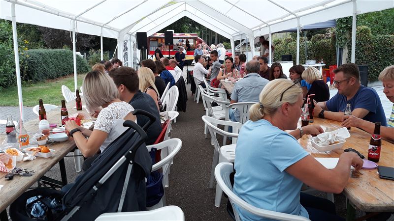 Vunder- en Neerjoutenstraat feesten al 10 jaar