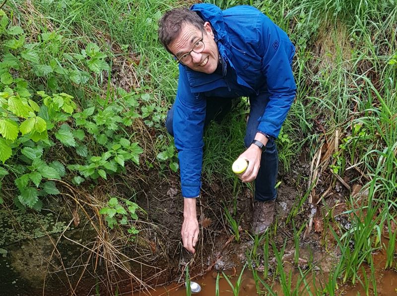 Waterstaal om toestand van Halbeek te meten