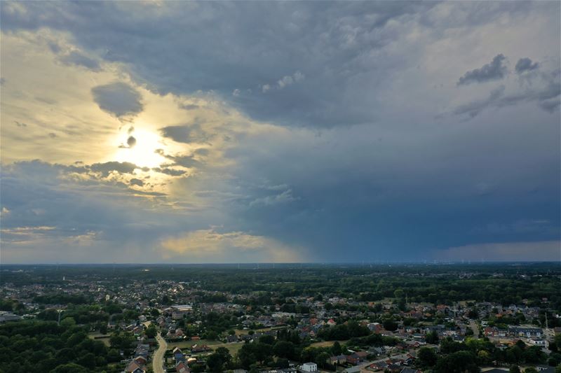 Wel dreigende wolken maar komt er ook regen?