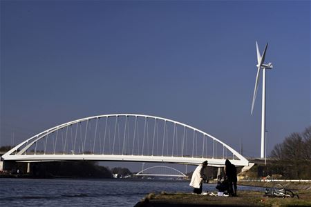 Werkzaamheden kanaalbrug in laatste fase
