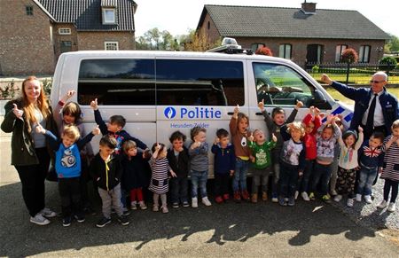 Wijkschooltje zet verkeer centraal