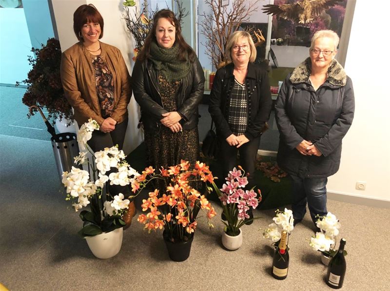 Winnaars van de wedstrijd rond zijden bloemen