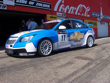 WTCC-bolides oefenen op circuit