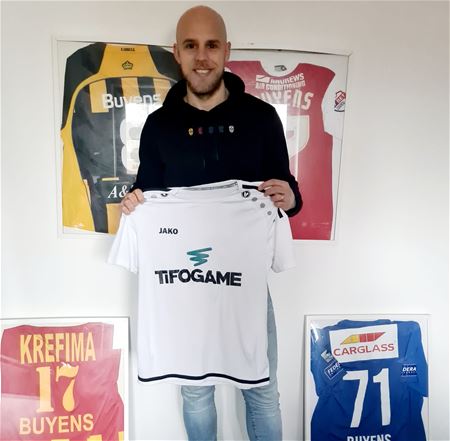 Yoni Buyens van het veld naar de voetbalbeleving