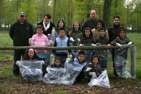 Zwerfvuil ruimen op de Lindeman