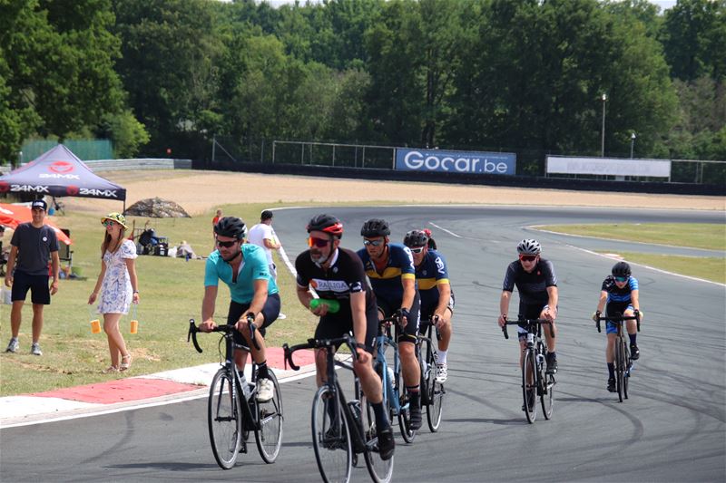 Zwoegen in de 12 Uren van Zolder