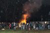 kerstboomverbranding-werd-een-gezellig-evenement