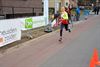 13 kids strijden over 1 km