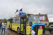 Lange carnavalstoet van regen naar zon