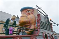 Lange carnavalstoet van regen naar zon