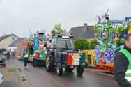 Lange carnavalstoet van regen naar zon