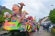 Lange carnavalstoet van regen naar zon