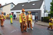 Lange carnavalstoet van regen naar zon