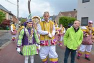 Lange carnavalstoet van regen naar zon