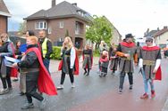 Lange carnavalstoet van regen naar zon