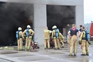 Zwarte rookontwikkeling bij  bedrijf op De Schacht