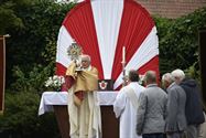 Processie en viering in mooi decor