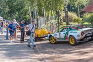 Oldtimers en nostalgische kermis op Sterrenwacht