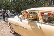 Oldtimers en nostalgische kermis op Sterrenwacht