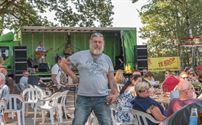 Oldtimers en nostalgische kermis op Sterrenwacht