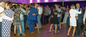 Veel inwoners kwamen feesten met de burgemeester