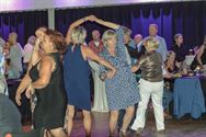 Veel inwoners kwamen feesten met de burgemeester