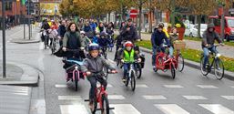 3 moedigen namen deel aan critical mass in Hasselt