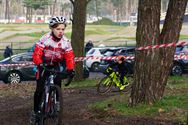 Massa jonge renners in het Zolderse veld