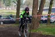 Massa jonge renners in het Zolderse veld