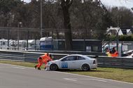 De geblokte vlag valt weer op het circuit