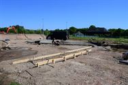 Beton van het skatepark wordt geplaatst