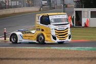 Al een stevige opwarming van de racetrucks