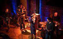 One Time Blues Band had geen two times nodig